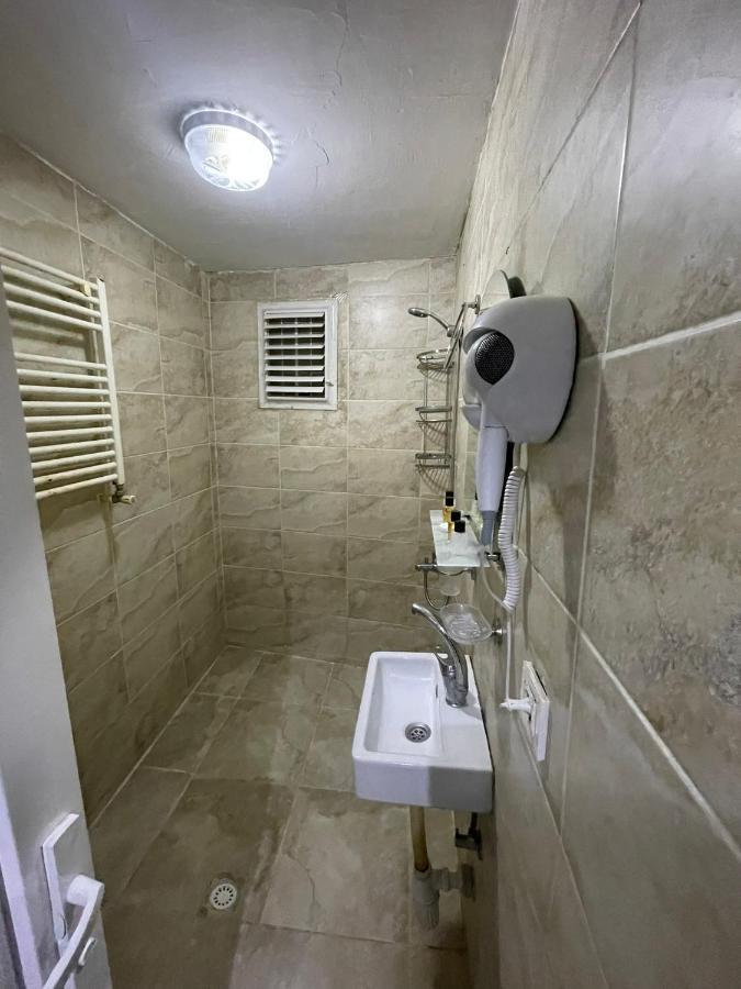 Taksim Dara Apart Hotel 2 Стамбул Экстерьер фото